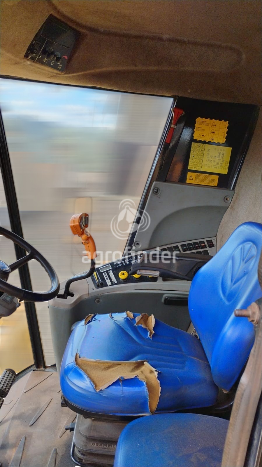 Colheitadeira New Holland TC5090 ano 2008