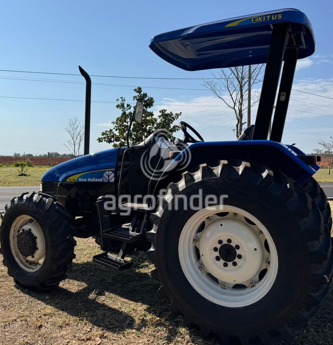 Trator New Holland TL75E Ano 2011