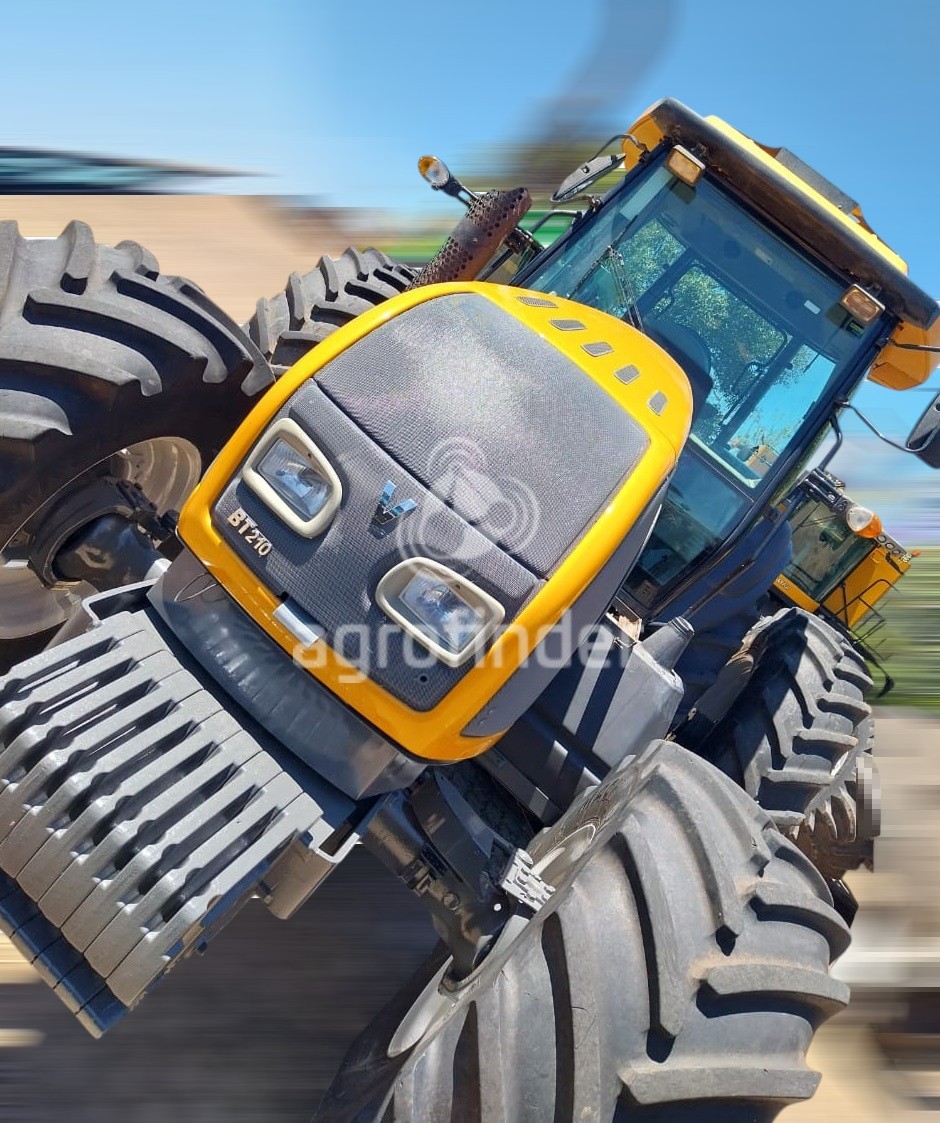 Trator Valtra BT210 Ano 2014