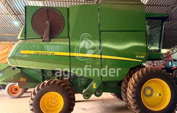 Colheitadeira John Deere S430  ano 2021