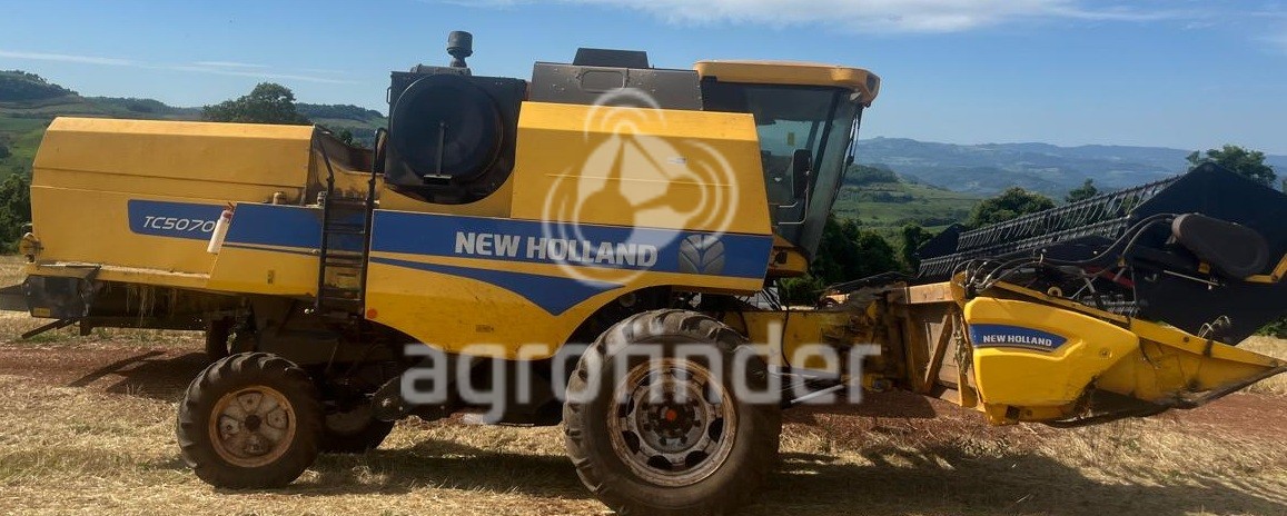 Colheitadeira New Holland TC5070 ano 2018