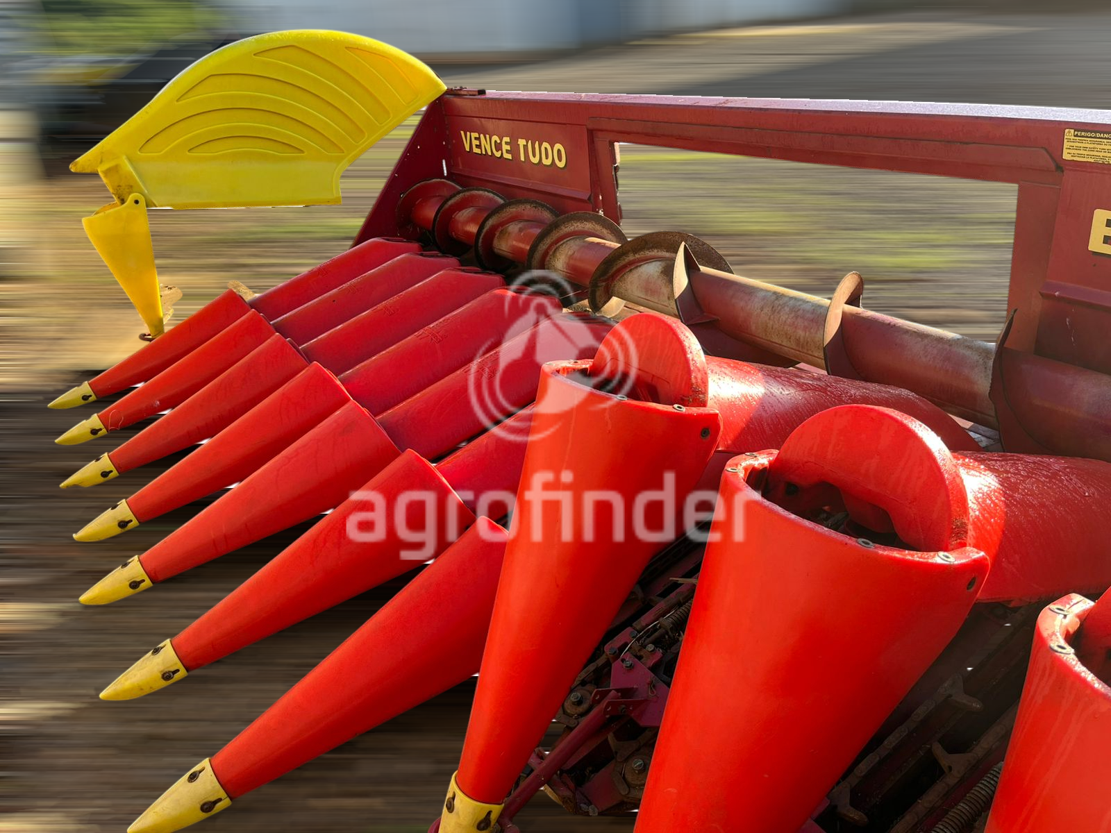 Plataforma de milho Vence tudo Bocuda 5050 Ano 2014