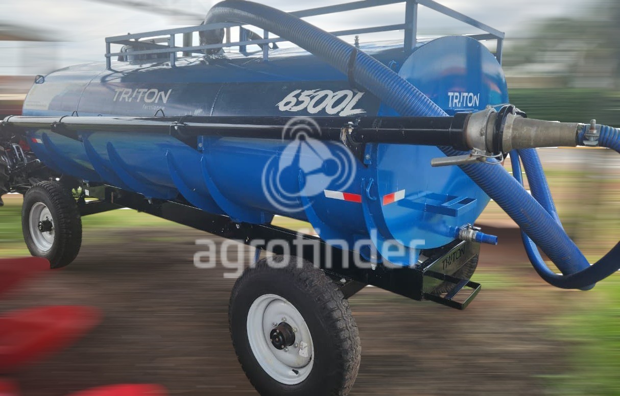 Tanque de Água Triton  6500L Ano 2024