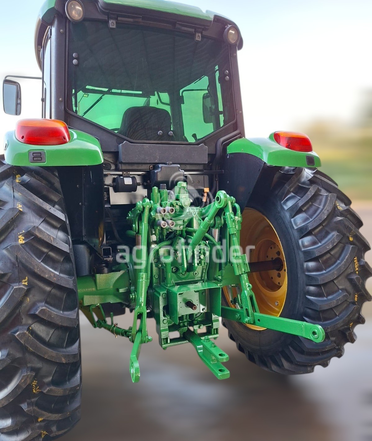 Trator John Deere 6115J Ano 2020
