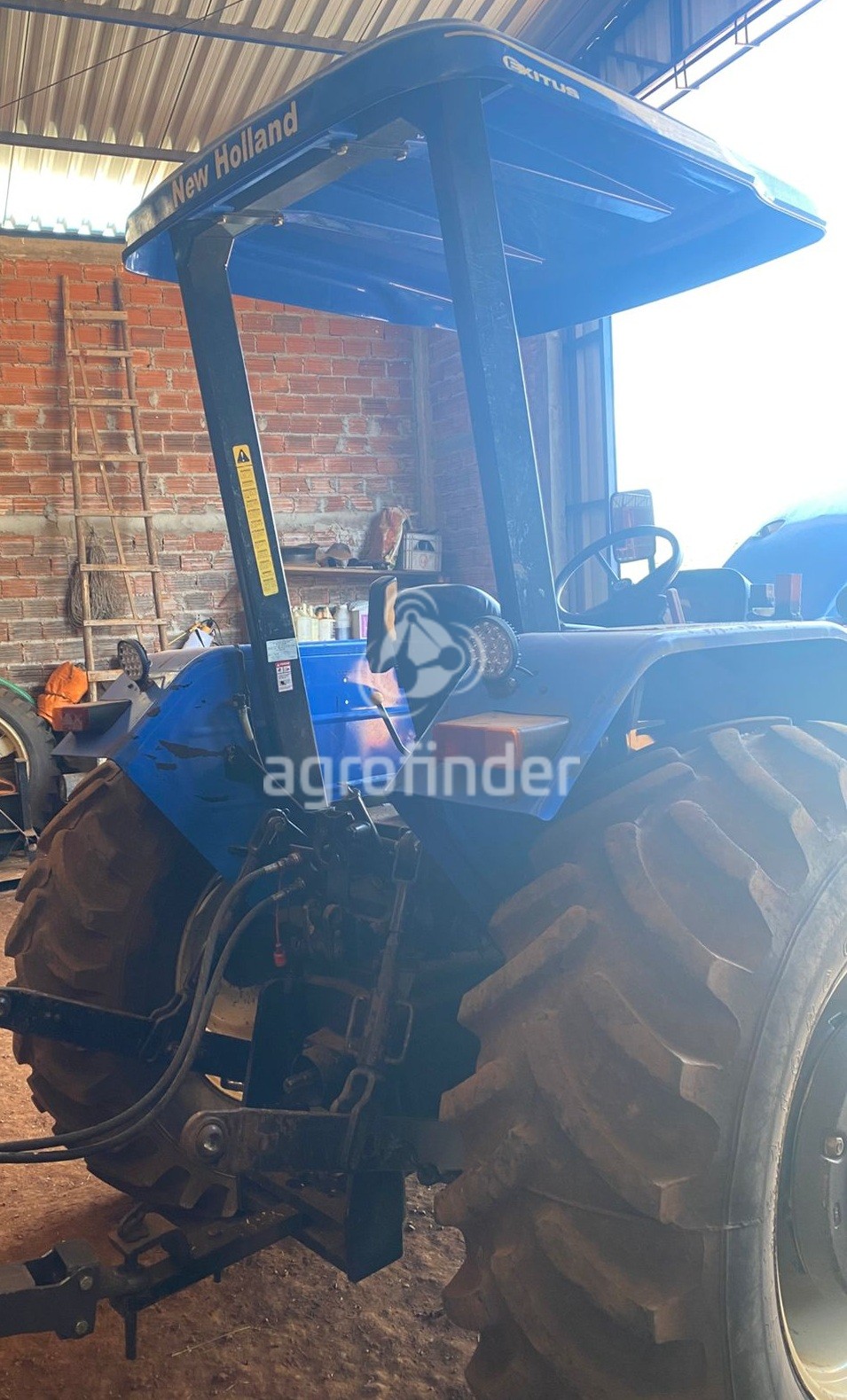 Trator New Holland TL75E Ano 2004