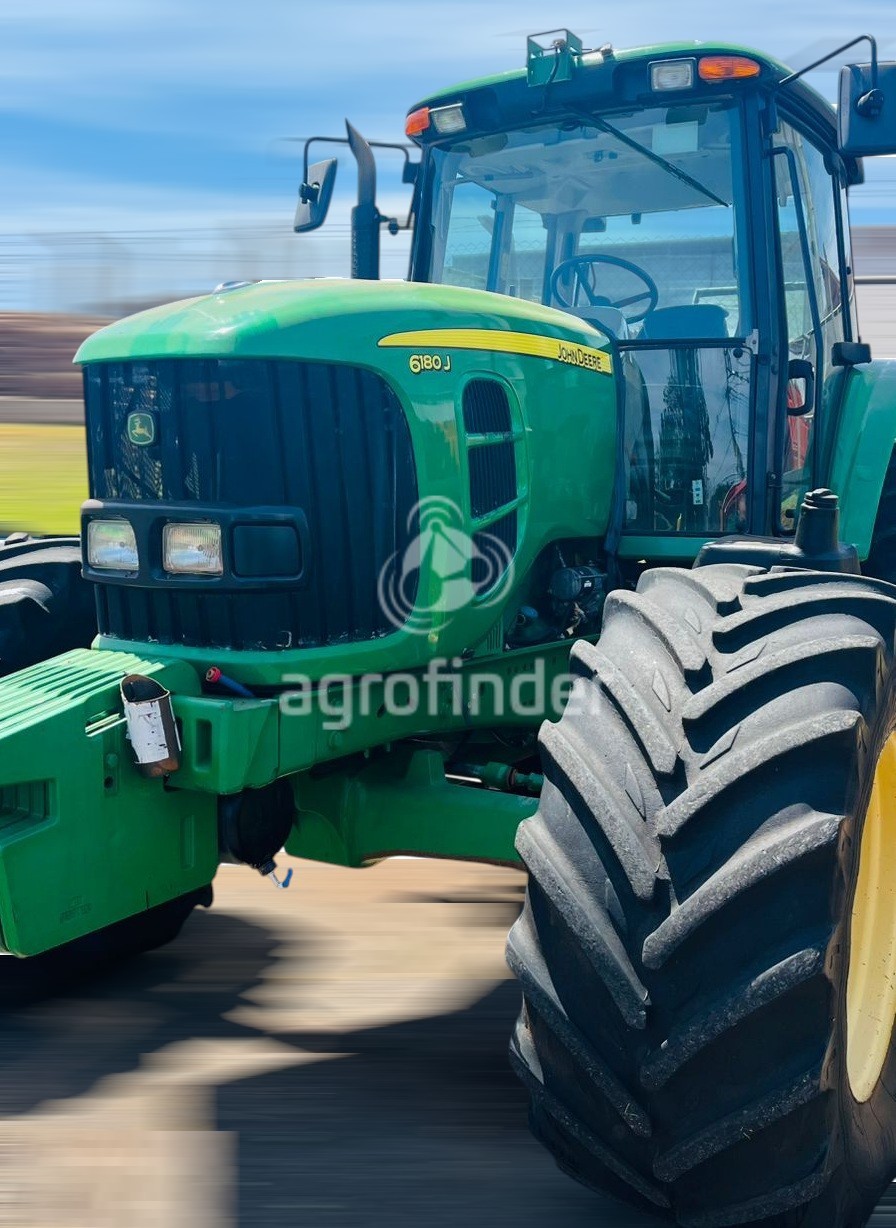 Trator Jonh Deere 6180J ano 2013