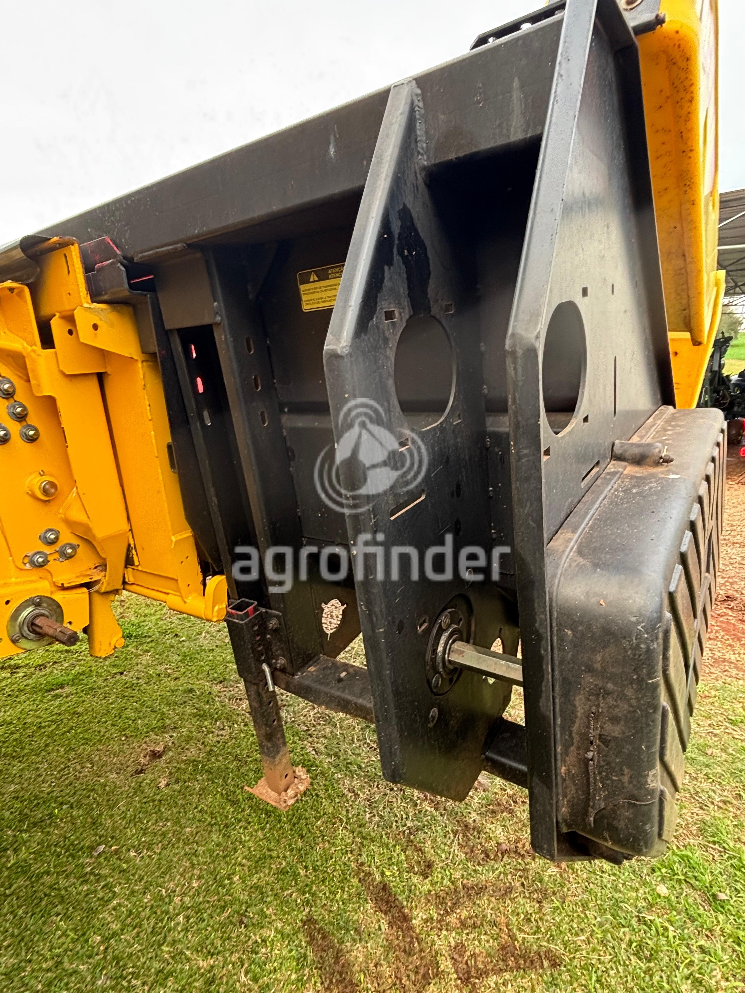 Plataforma de milho Vence Tudo PM07L Ano 2008