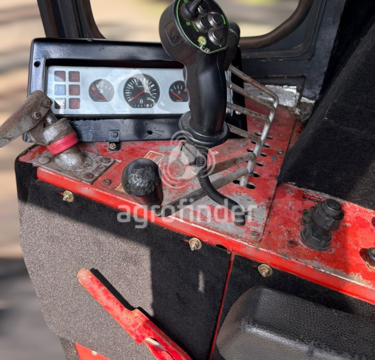 Colheitadeira Massey Ferguson 5650 ano 2001