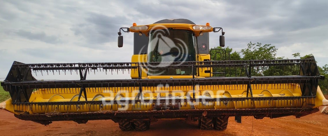 Colheitadeira New Holland CR5.85 ano 2018