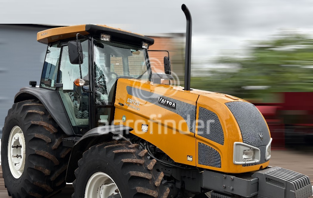 Trator Valtra BM125I Ano 2015