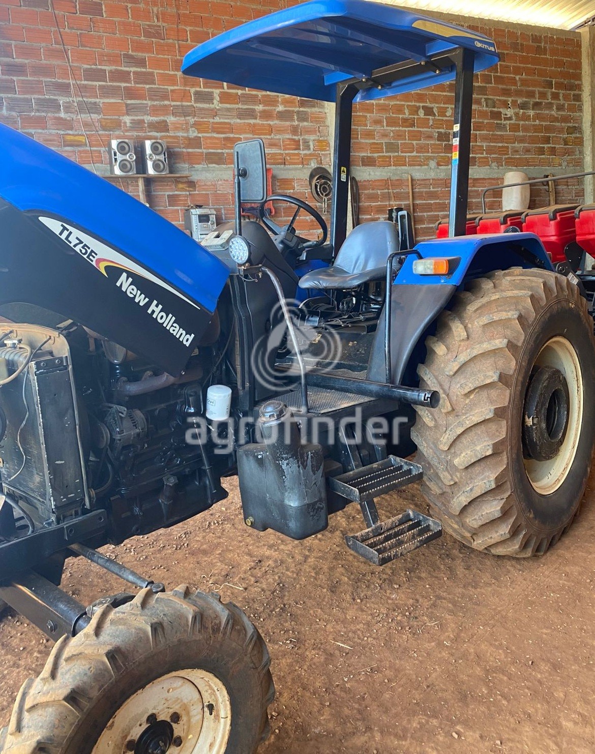 Trator New Holland TL75E Ano 2004