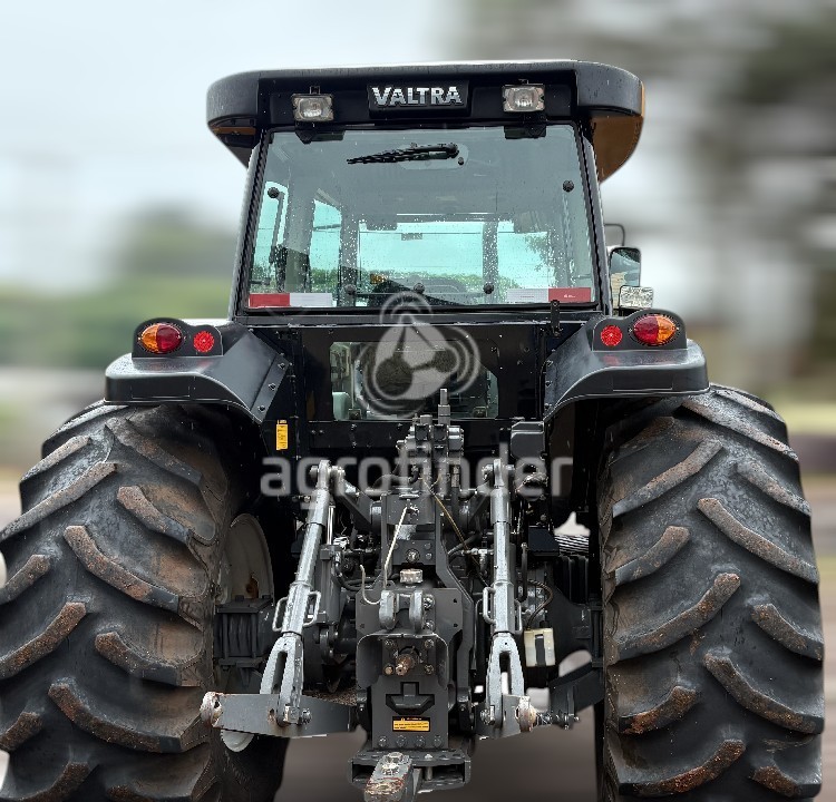 Trator Valtra BH165 Ano 2014