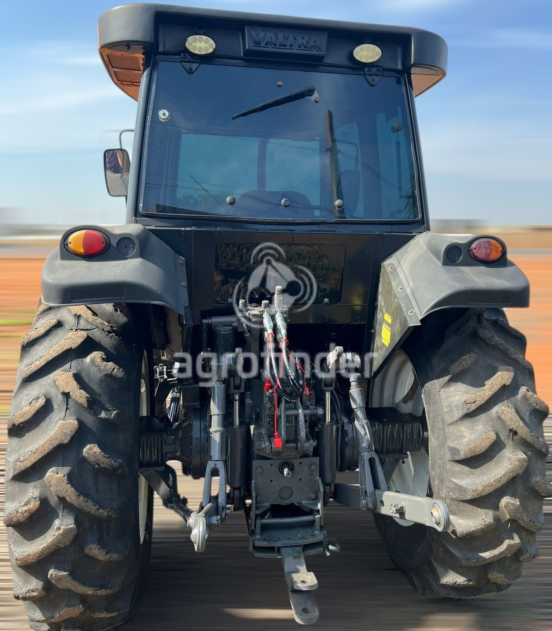 Trator Valtra BM100 Ano 2016