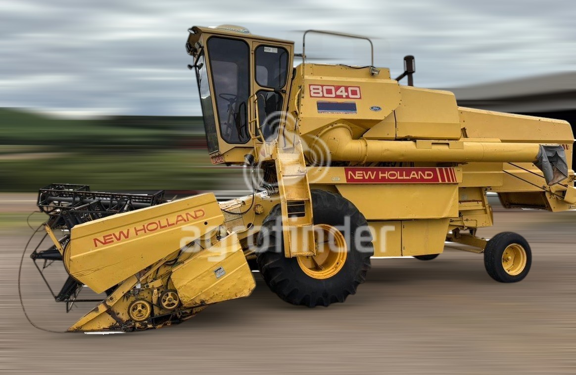 Colheitadeira New Holland 8040 ano 1992