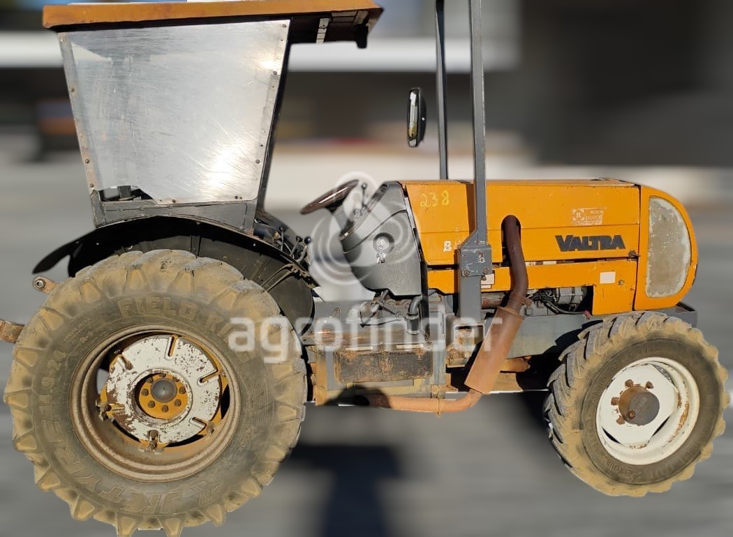 Trator Valtra BF75 Ano 2012