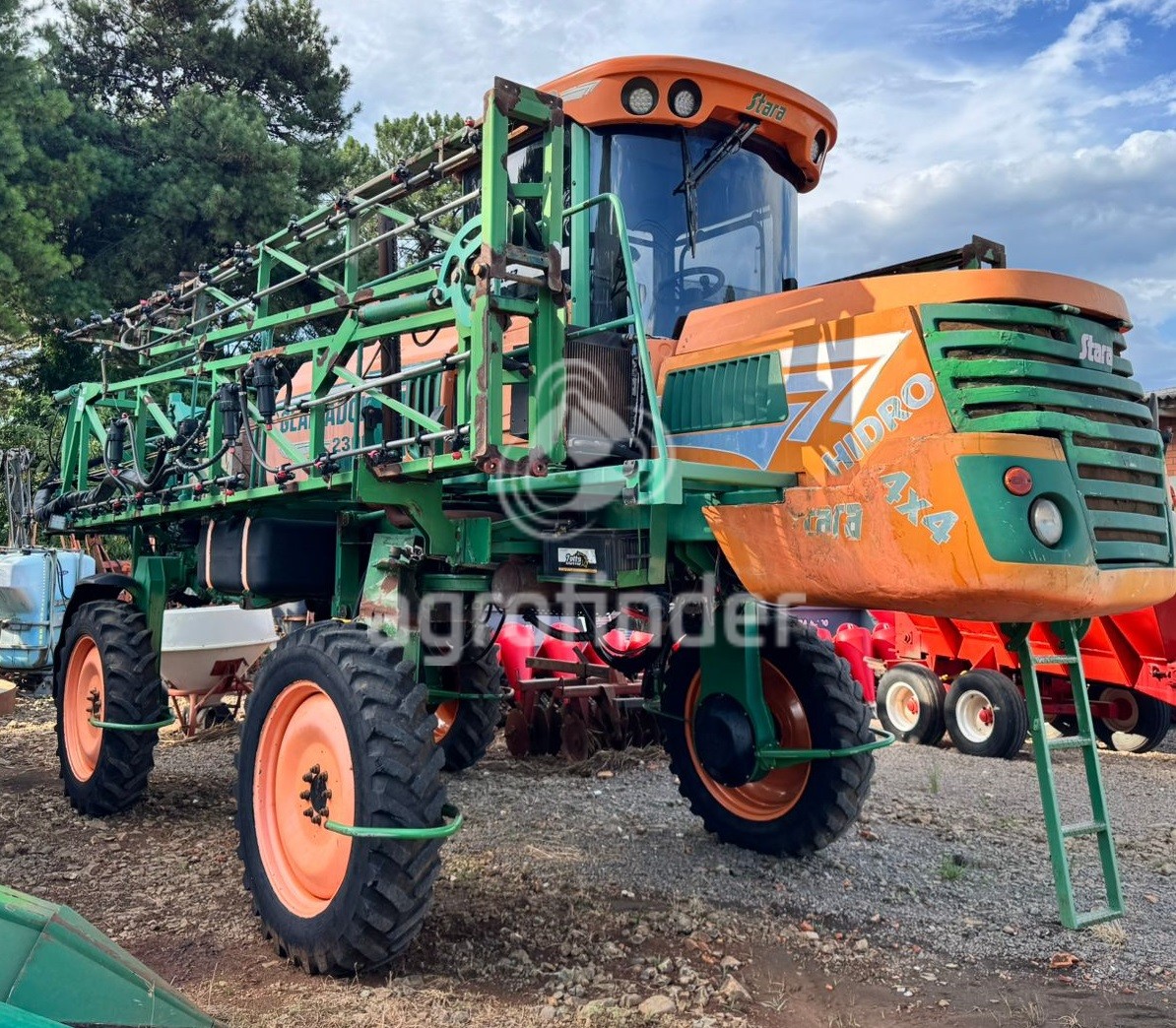 Pulverizador autopropelido Stara Gladiador 2300 ano 2013