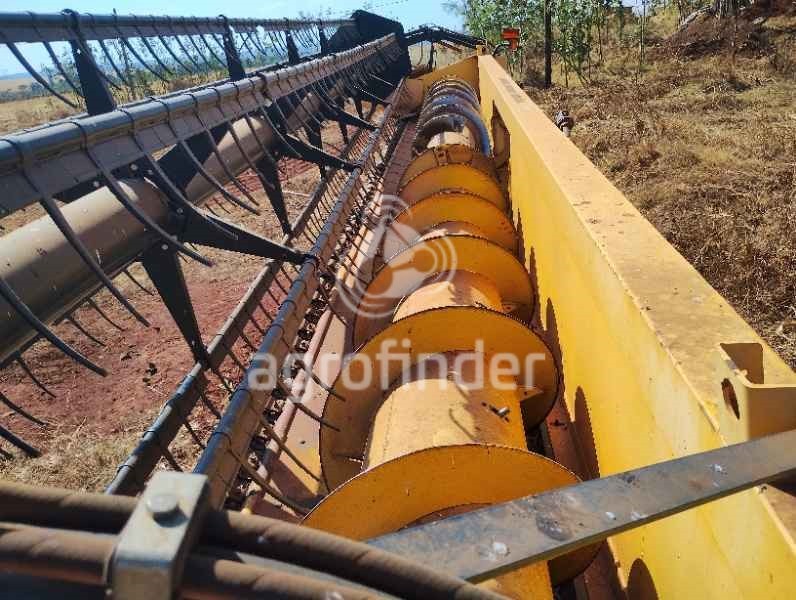 Colheitadeira  New Holland CR 6080 ano 2014