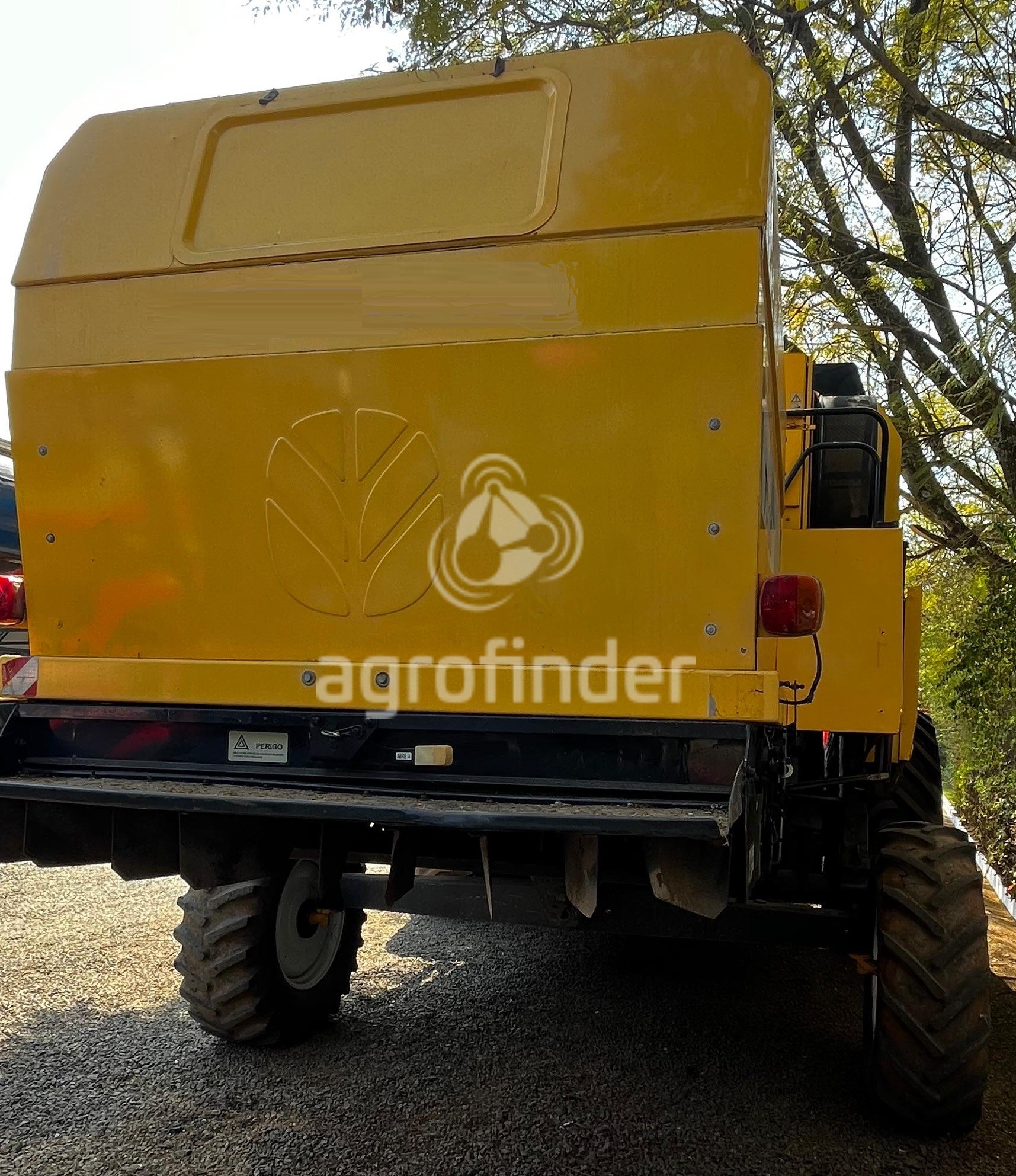 Colheitadeira New Holland TC 5090 ano 2008