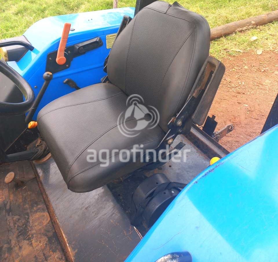 Trator New Holland TL 75 E Ano 2009
