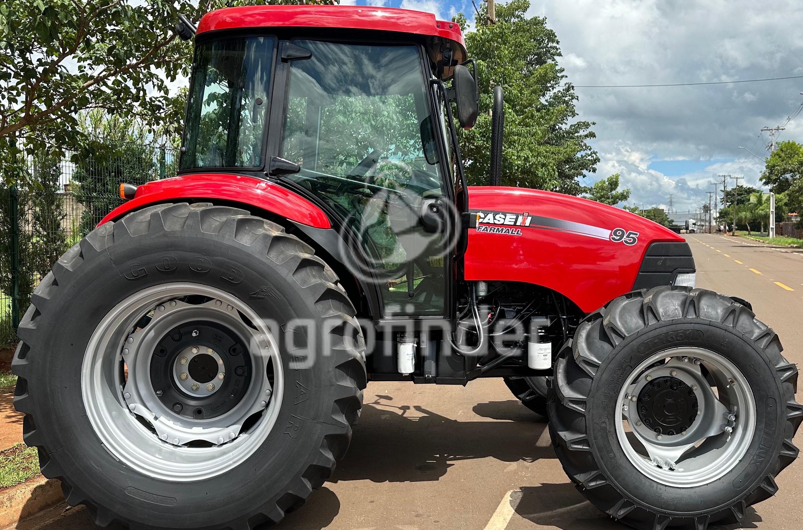 Trator Case Farmall 95 ano 2012
