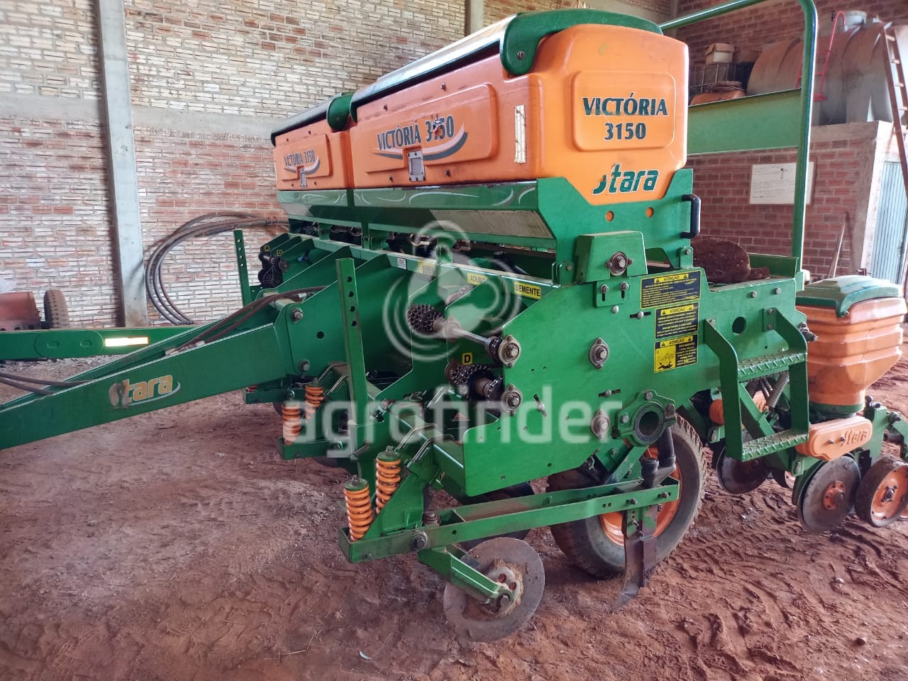 Plantadeira de Verão Stara  Victória 3150  ano 2016