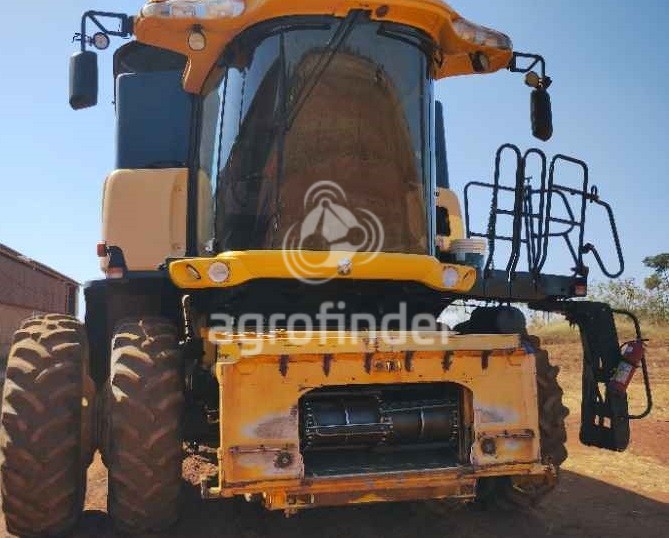 Colheitadeira  New Holland CR 6080 ano 2014