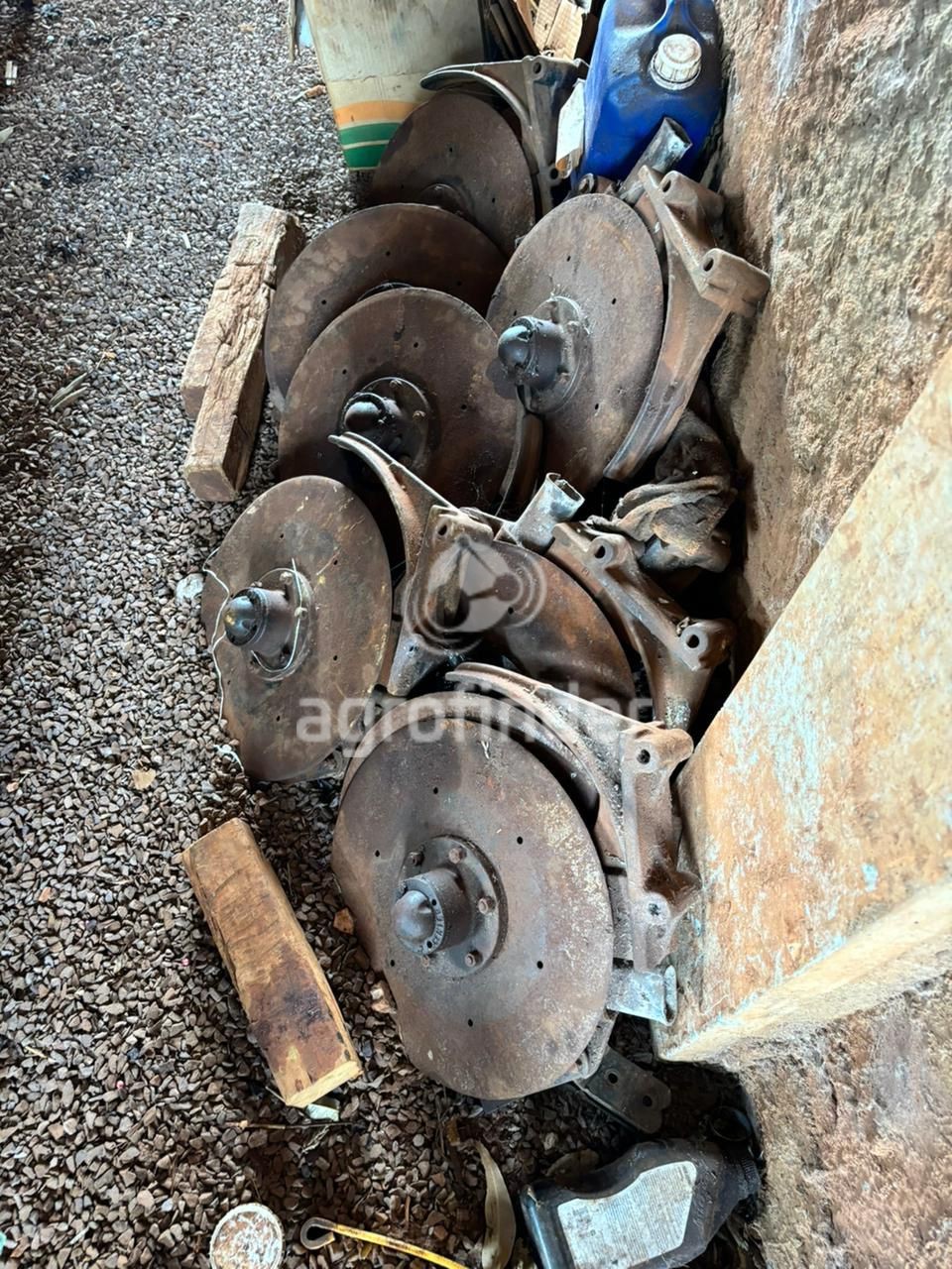 Plantadeira de verão Planti Center  Terraçus 9000 Ano 2009