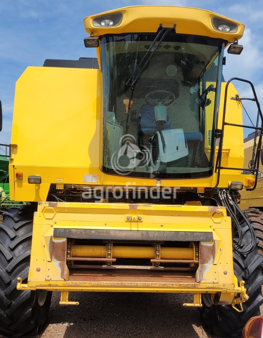 Colheitadeira New Holland TC 5090 Ano 2014