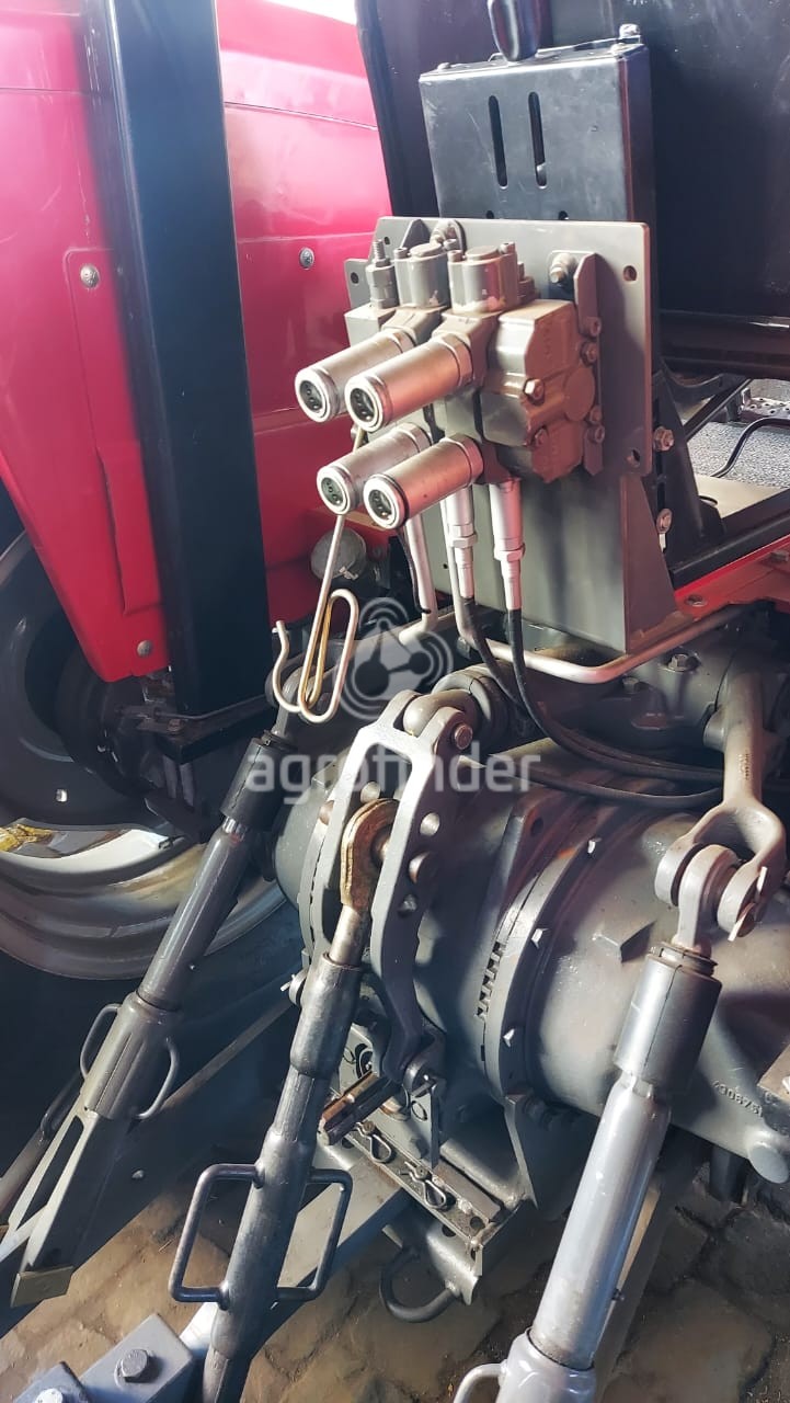 Trator Massey Ferguson  4275 ano 2014