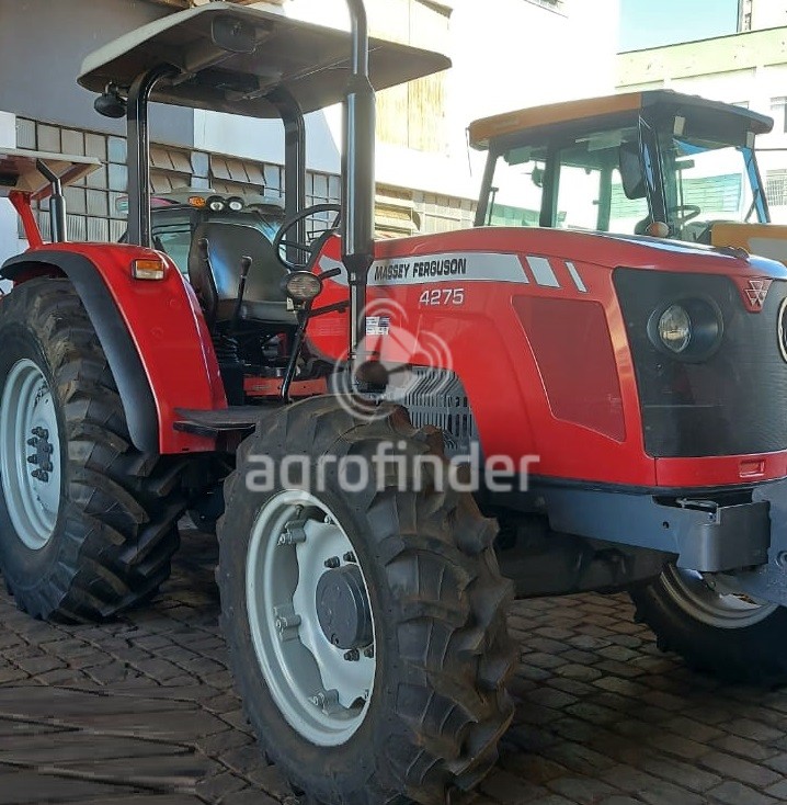 Trator Massey Ferguson  4275 ano 2014