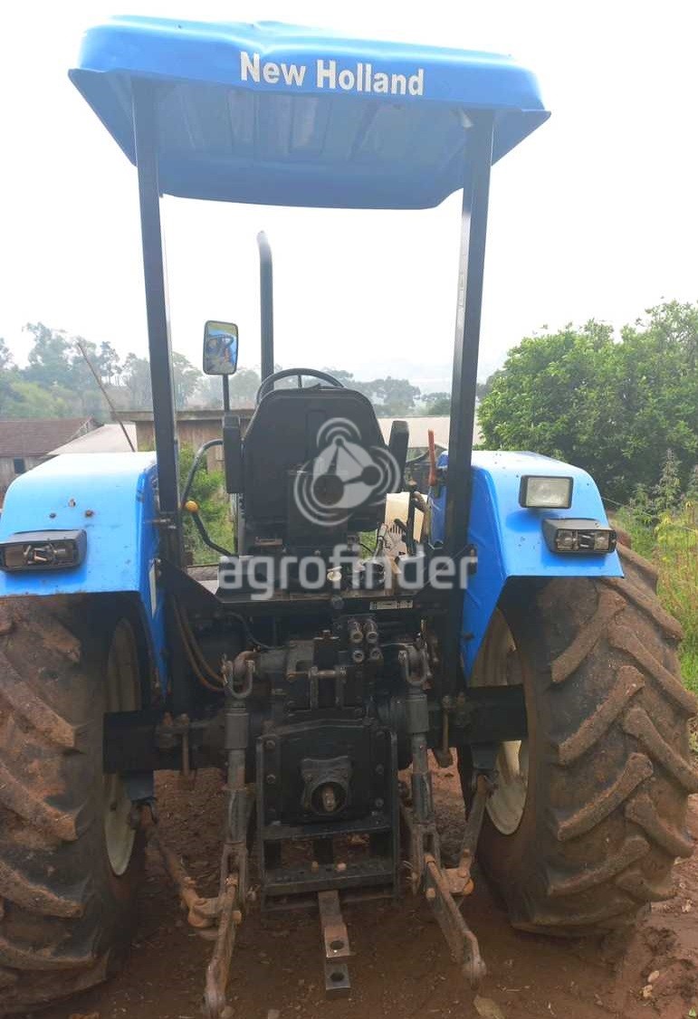 Trator New Holland TL 75 E Ano 2009
