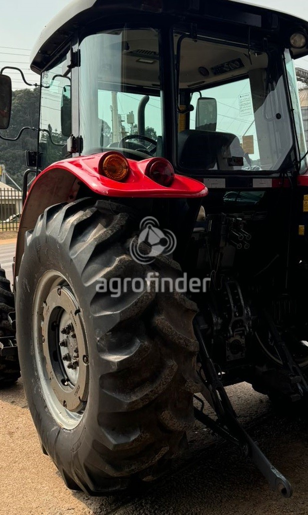 Trator Massey Ferguson  4275 ano 2017