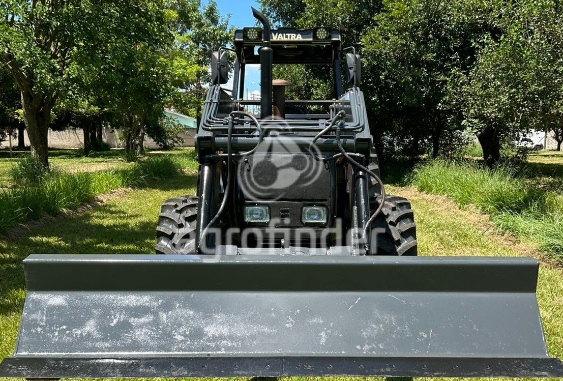 Trator Valtra 985 S ano 2002