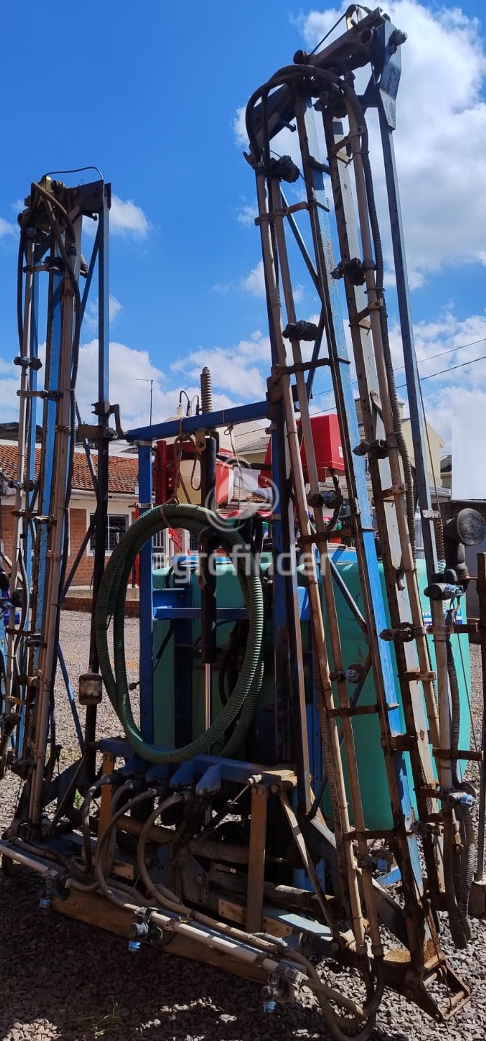 Pulverizador Hidráulico Montana 600 Ano 2009