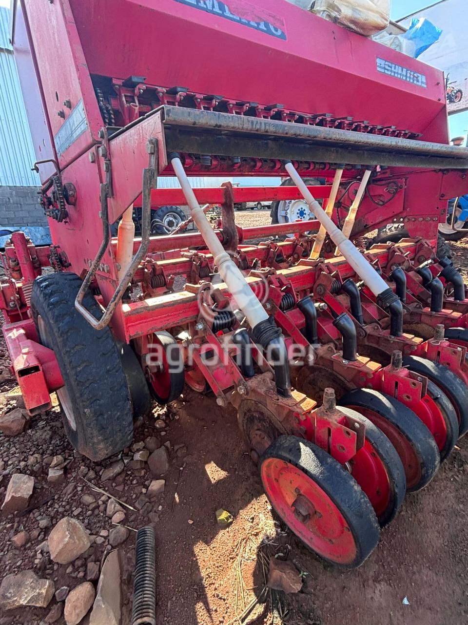 Plantadeira de Inverno Semeato SHM 11/13 ano 1997