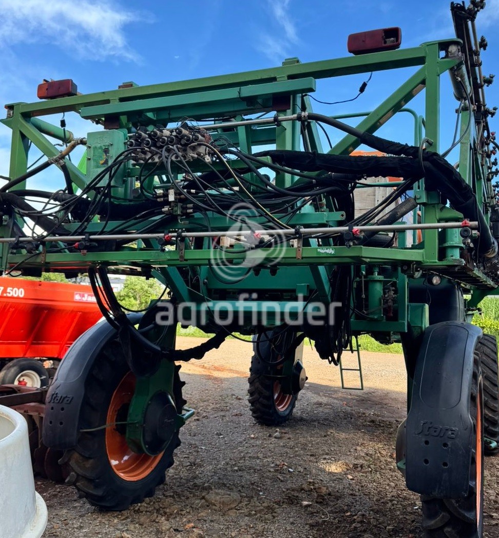 Pulverizador autopropelido Stara Gladiador 2300 ano 2013