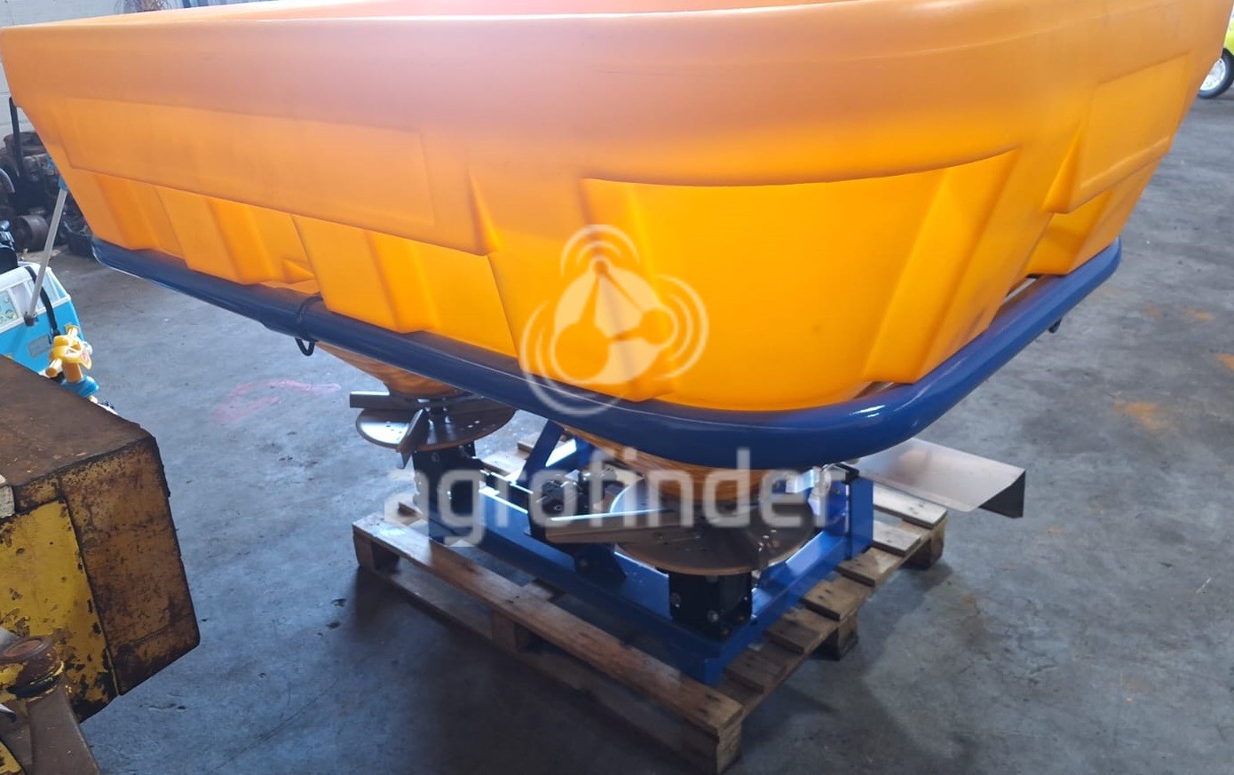 Distribuidor de sólidos IPB  GIR 1300 Ano 2024