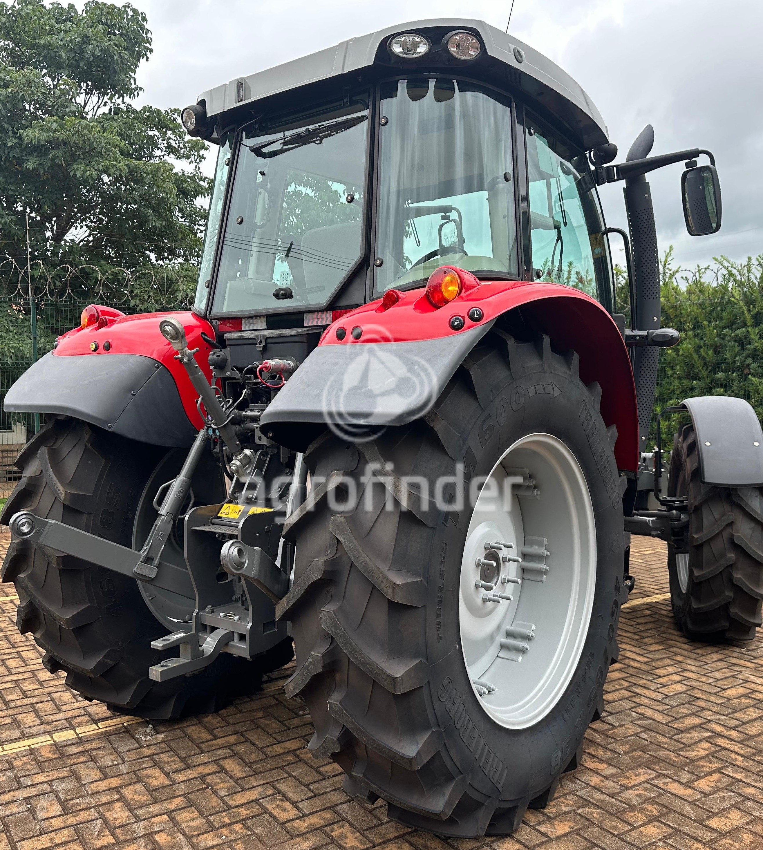 Trator Massey Ferguson 6713R ano 2022
