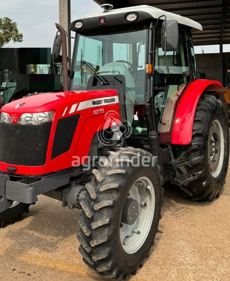 Trator Massey Ferguson  4275 ano 2017