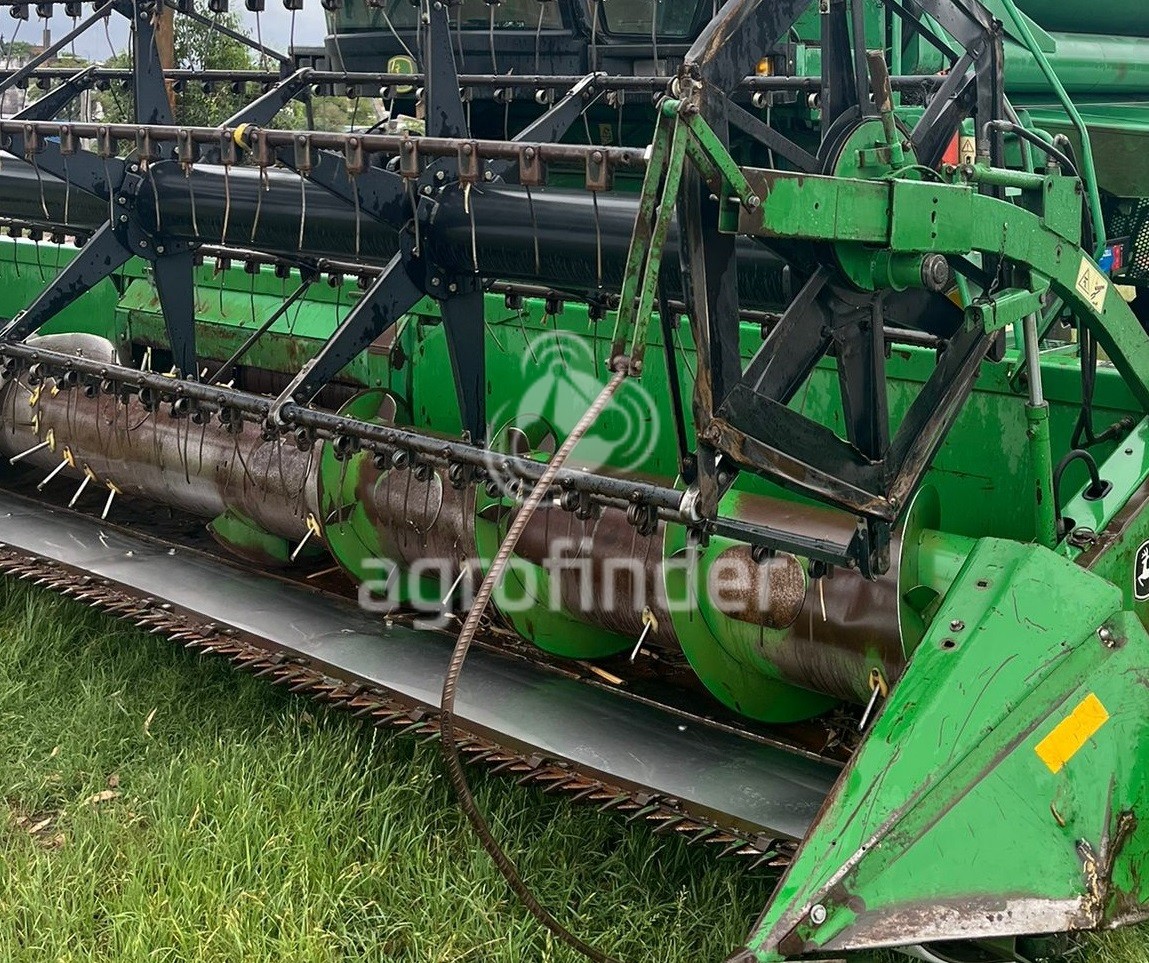 Colheitadeira John Deere 1550 Ano 2004