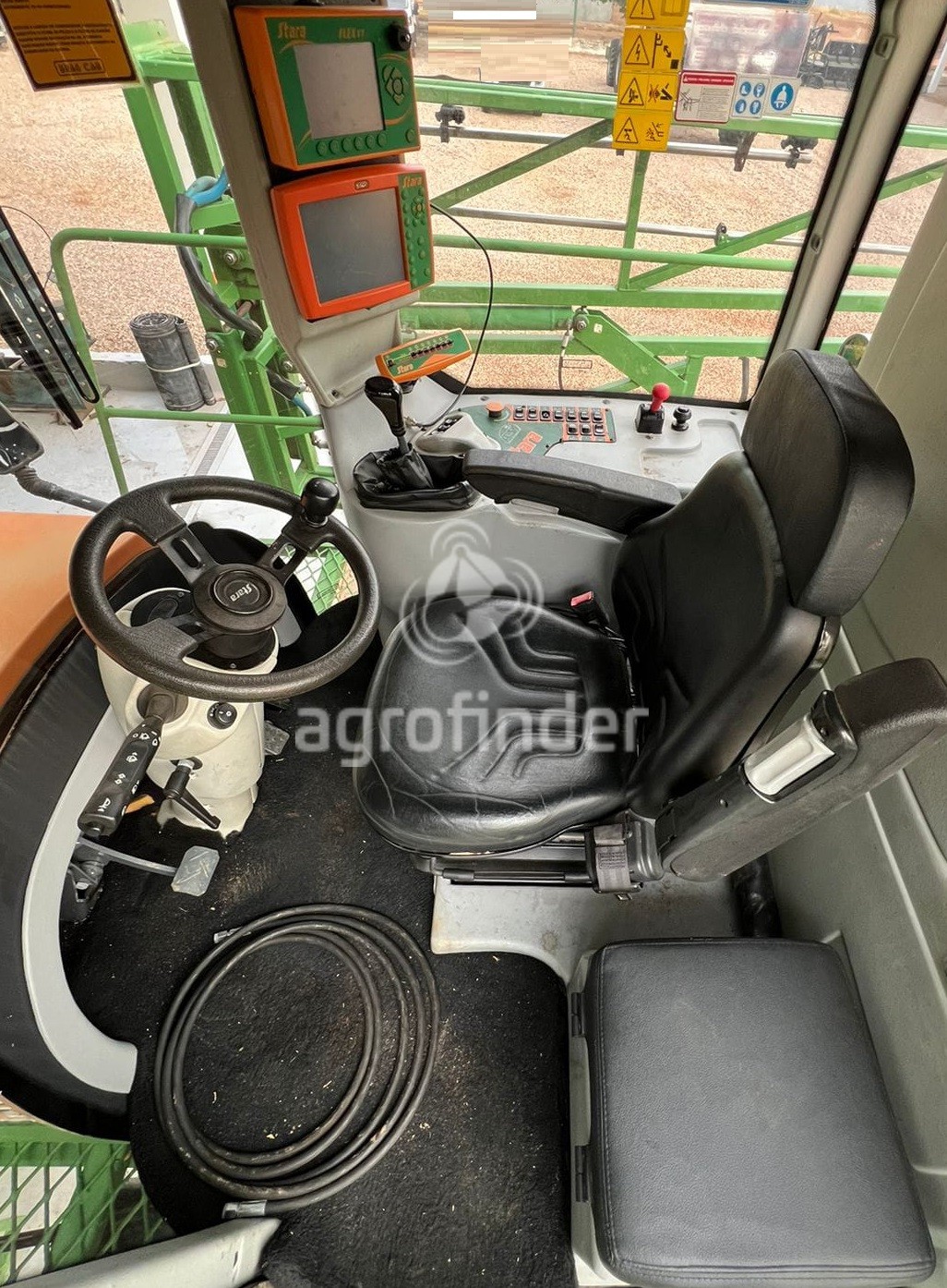 Pulverizador autopropelido Stara Gladiador 2300 ano 2013