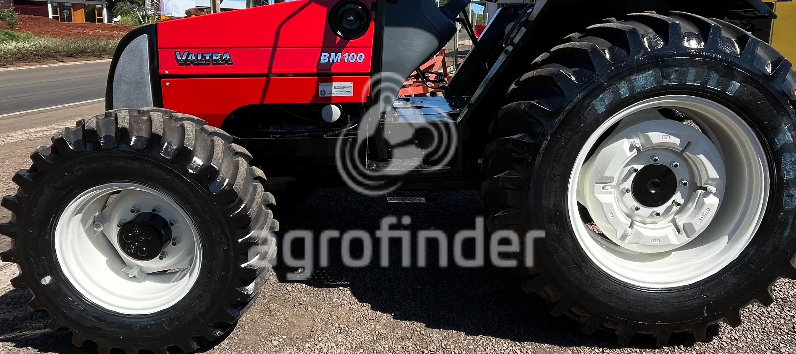 Trator Valtra BM 100 ano 2006