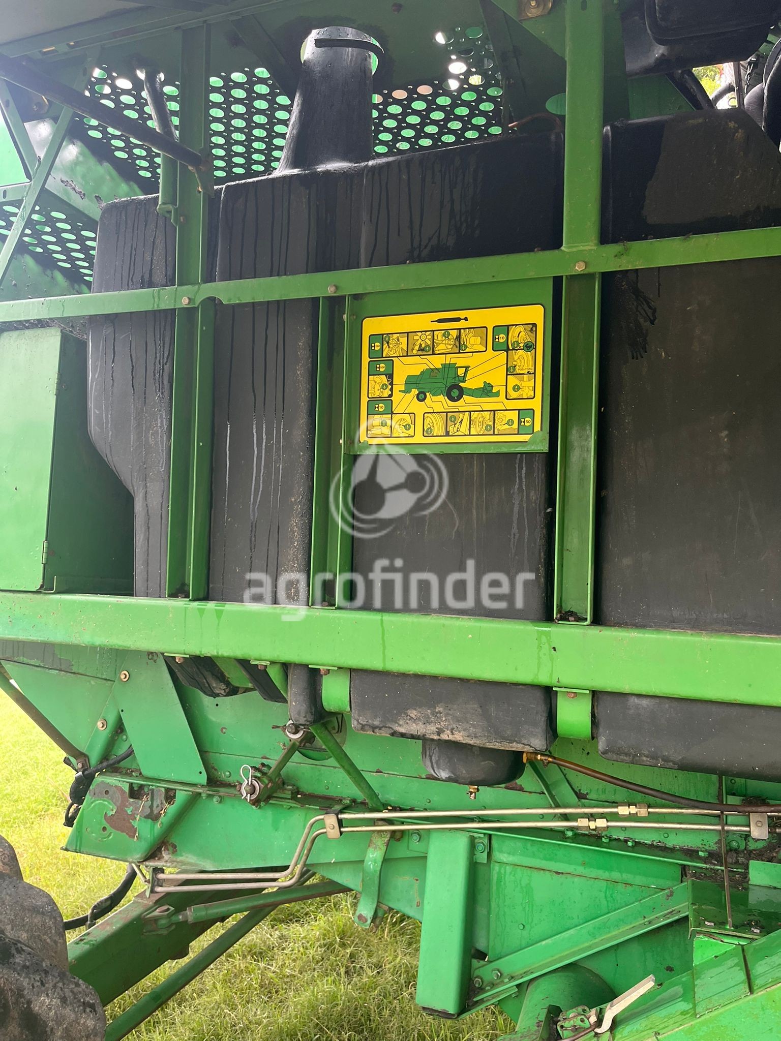 Colheitadeira John Deere 1550 Ano 2004
