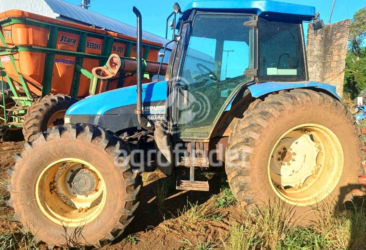 Trator New Holland TL 85 E Ano 2012
