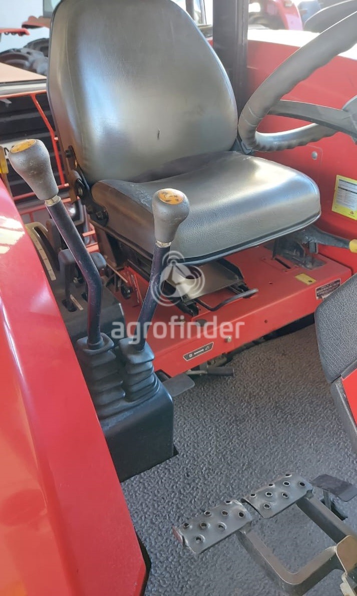 Trator Massey Ferguson  4275 ano 2014
