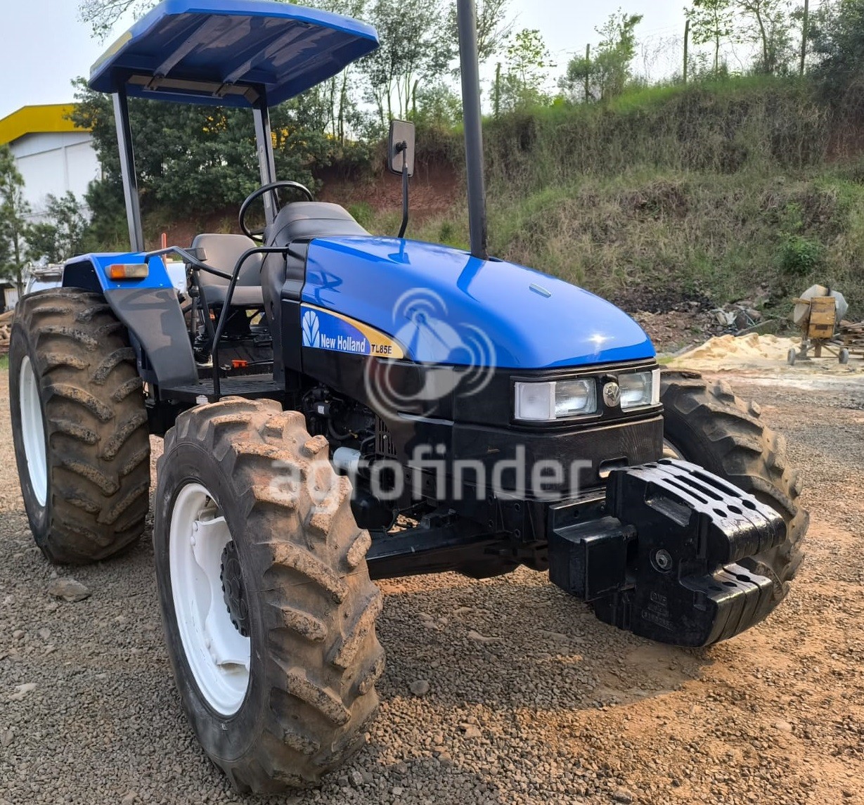 Trator New Holland TL85E Ano 2009