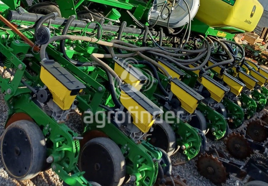 Plantadeira de Verão John Deere 2117 CCS Ano 2020