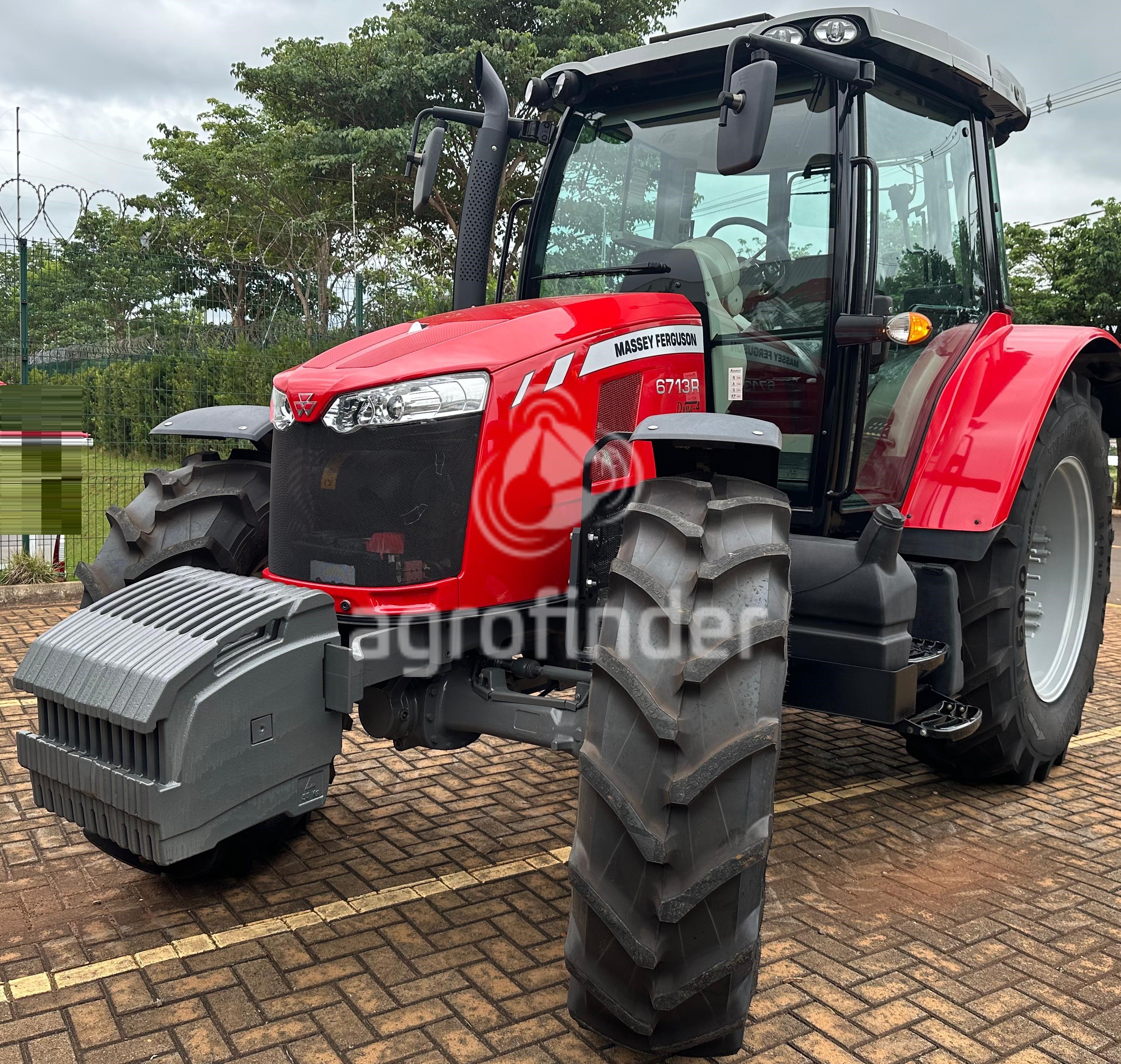Trator Massey Ferguson 6713R ano 2022