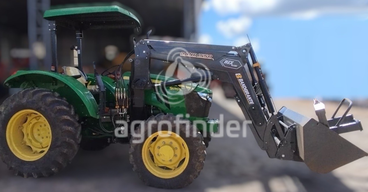 Trator John Deere 5070E Ano 2023