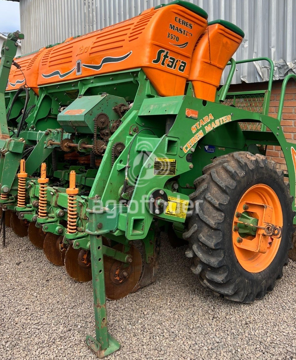 Plantadeira Múltipla Stara Ceres Master 3570 ano 2013